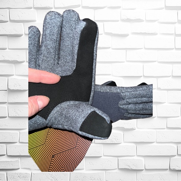 NEW Mens Under Armour Cold Gear Infrared Survivor Fleece Gloves w/Touch -Gray XL - Picture 4 of 5